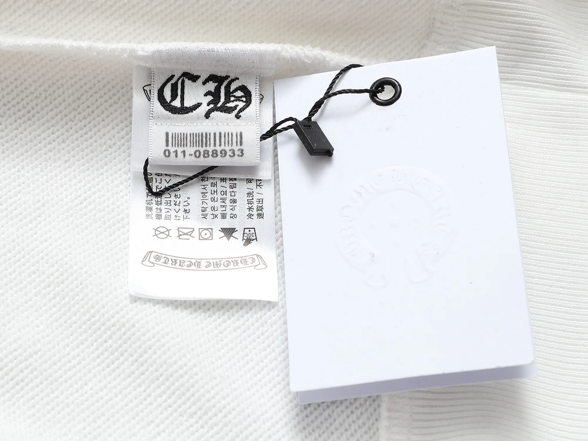 P230  Chrome hearts ch克罗心十字架马蹄LOGO印花工艺圆领卫衣 版型大 宽松有型区别低版本瘦长版型上身拉胯 百分百承诺:顶级品质不做快餐货市面最高版本 顶级品质，420克  26支定制定染双纱棉，男女同款，三标齐全。 Color: Black White Size: XS-L